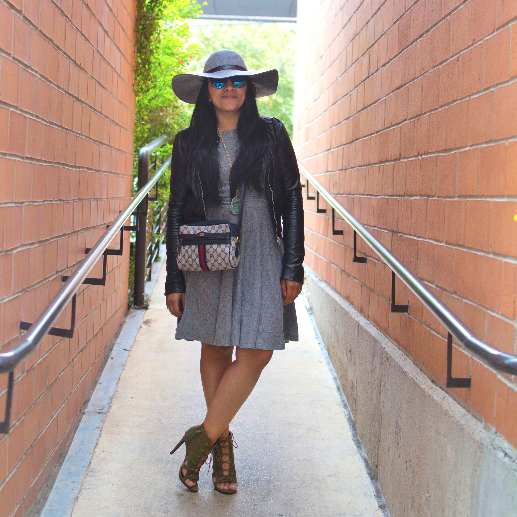 grey-hat-fall-outfit